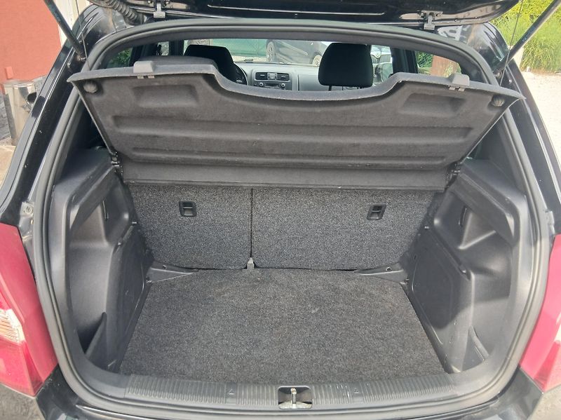 Škoda Fabia 1.2 TSi MONTE CARLO - fotka 12 z 33