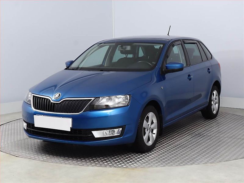 Škoda Rapid (2015) Spaceback 1.2 TSI, ČR,1.maj - fotka 2 z 13