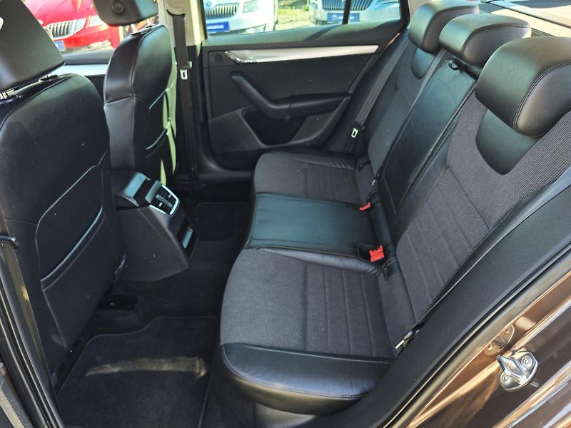 Škoda Octavia 1.4TSI STYLE Bi-XENON 1Majite  - fotka 13 z 24