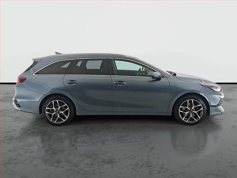 Kia Ceed (2023) Exclusive 1.5 T-GDI, ČR,1.maj - fotka 6 z 18
