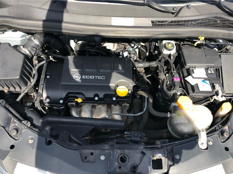 Opel Corsa 1.2 - fotka 27 z 27