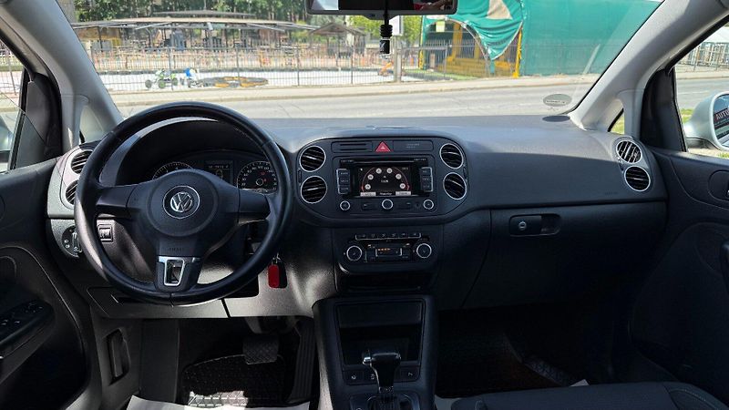 Volkswagen Golf Plus (2010) 1.4TSi 90kW REZERVOVANO - fotka 20 z 23