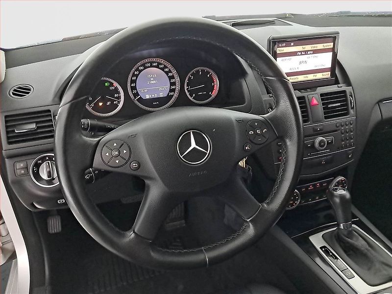 Mercedes-Benz Třídy C (2010) C 250 CDI, Automat, Navi - fotka 21 z 21