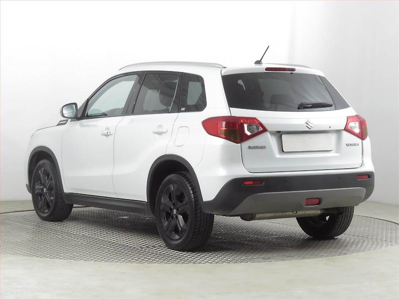 Suzuki Vitara (2018) 1.4 BoosterJet, Serv.kniha - fotka 4 z 21