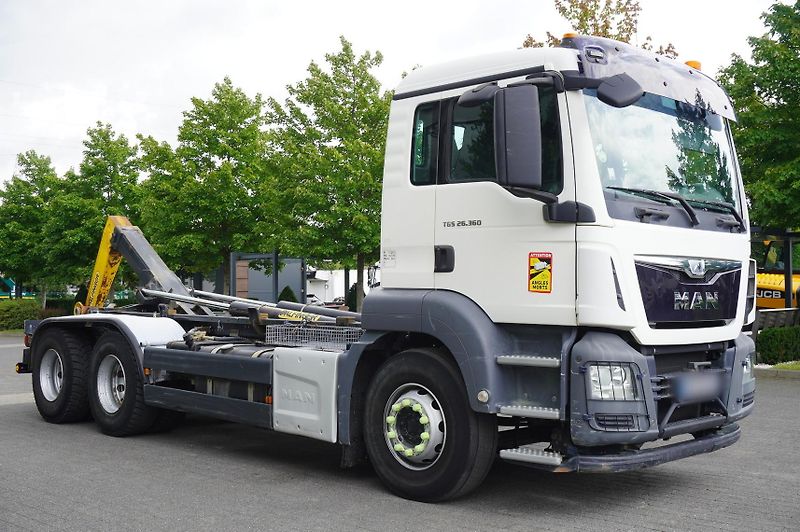 MAN TGS (2016) 26.360 6x4 BB / 160 tho. km - fotka 3 z 17