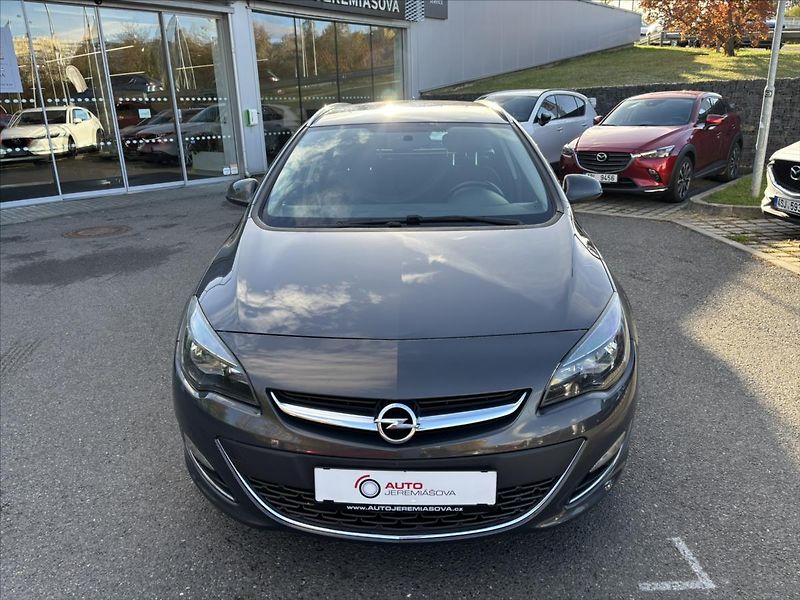 Opel Astra 1,7 CDTi 81kW Cosmo NAVI TAŽNÉ - fotka 8 z 34