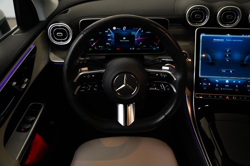 Mercedes-Benz GLC - fotka 18 z 26