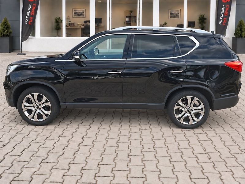 SsangYong Rexton (2018) 2.2D 133kW 4WD AT -NAVI-T.ZAŘ. - fotka 4 z 43