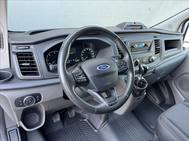 Ford Transit Custom 2,0 TDCi L1H1 DPH 1.maj ČR - fotka 31 z 50