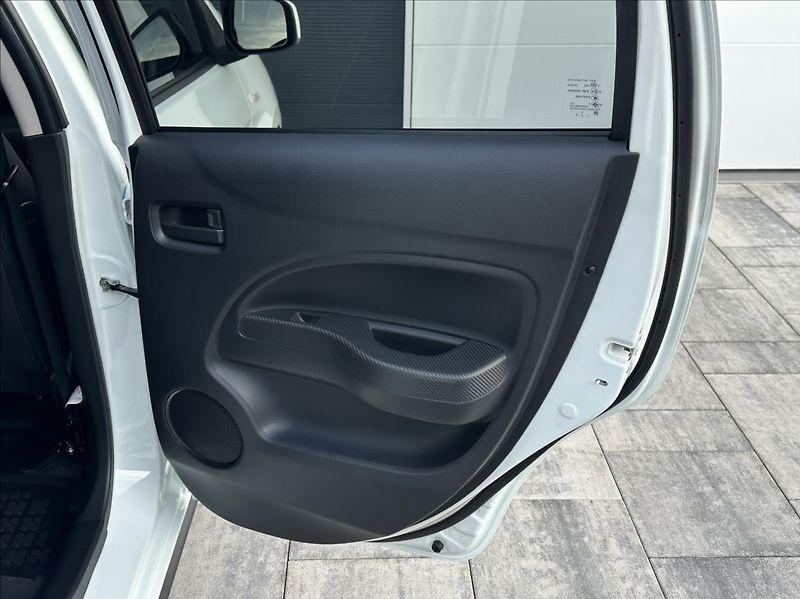 Mitsubishi Space Star 1,2 71PS  Invite A/T - fotka 21 z 53