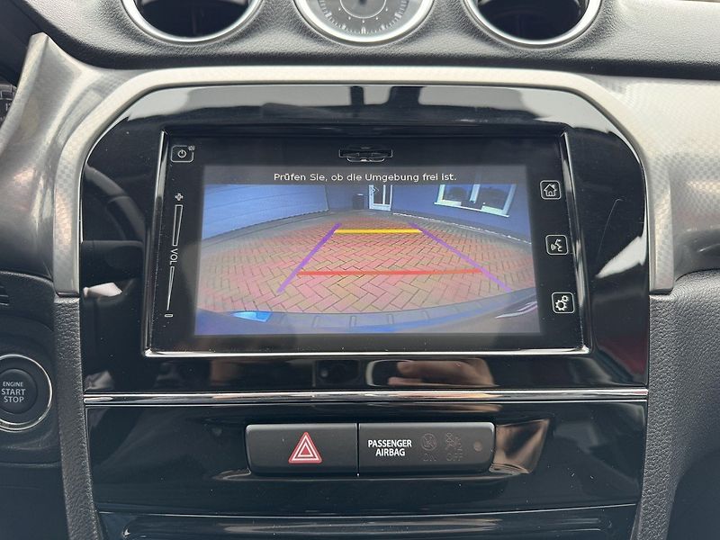 Suzuki Vitara (2015) 1.6i VVT LED Navi Pano Kamera - fotka 13 z 49