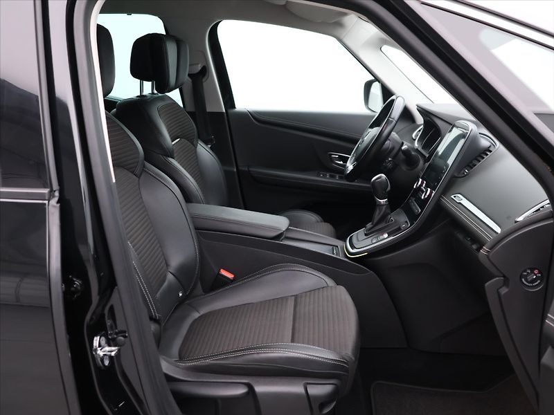 Renault Scénic 1,6 dCi 118kW Aut. Bose LED - fotka 11 z 25