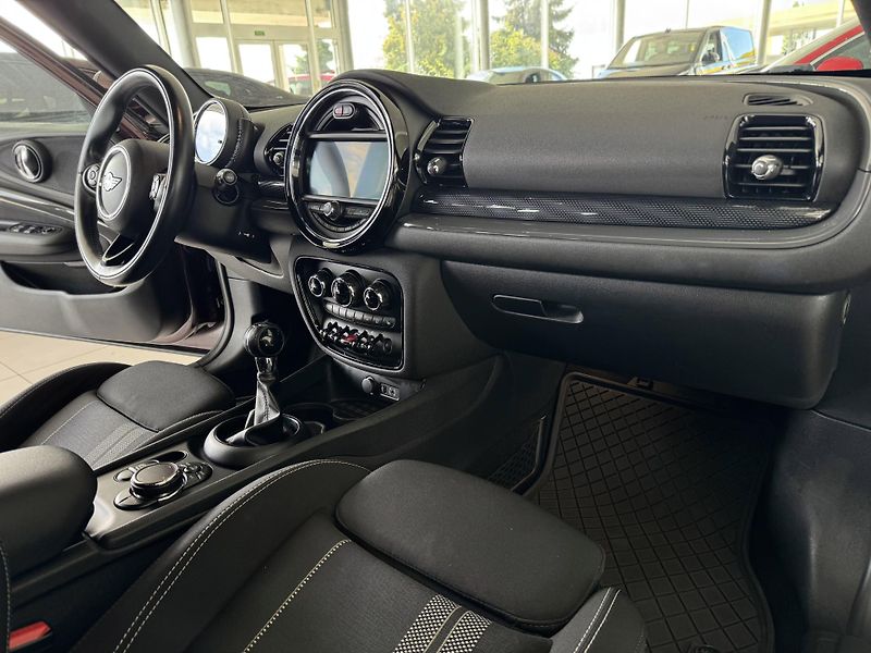 Mini Clubman S ALL4*141kW*LED*Navi*KeyLess - fotka 13 z 33