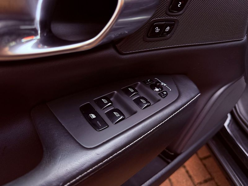 Volvo S90 D5 AWD Inscription Aut., ČR - fotka 14 z 32