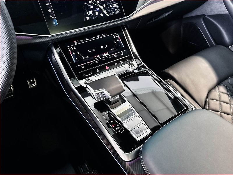 Audi Q8 (2026) 50 TDI - fotka 18 z 23