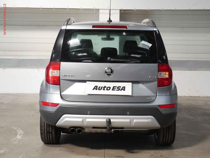 Škoda Yeti (2016) 2.0TDi 4x4, DSG, TZ, park - fotka 5 z 20