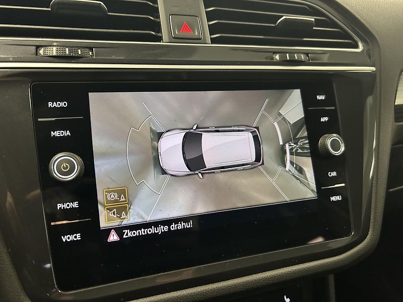 Volkswagen Tiguan Allspace (2024) 2.0TDi DSG 4M MATRIX HUD 360° - fotka 12 z 36