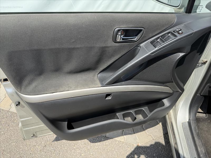 Toyota Corolla Verso 1,8 - fotka 17 z 18
