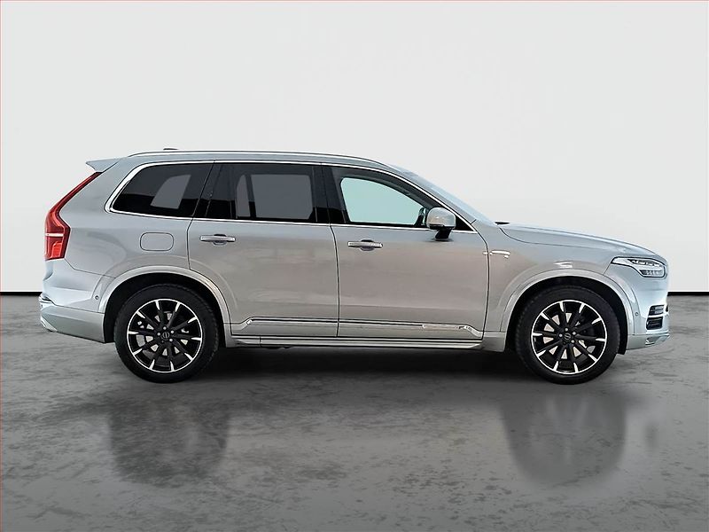 Volvo XC90 (2015) D5 AWD - fotka 6 z 29