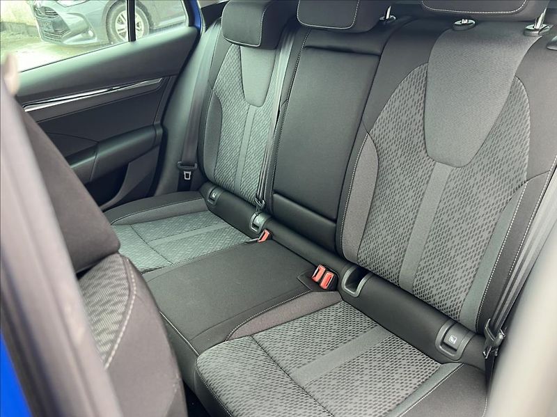 Škoda Octavia 2,0 TDI 110kW Style webasto - fotka 12 z 27