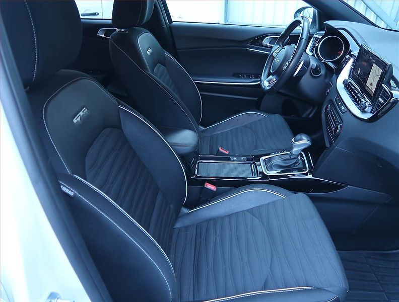 Kia Pro_Ceed (2022) 1.5 T-GDI - fotka 9 z 17