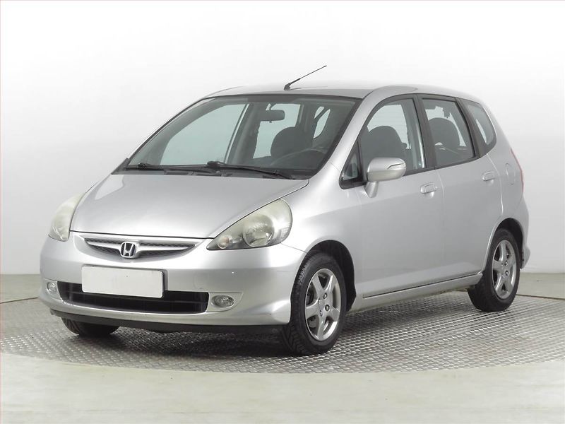 Honda Jazz (2008) 1.4 i-DSI, v provozu - fotka 2 z 18