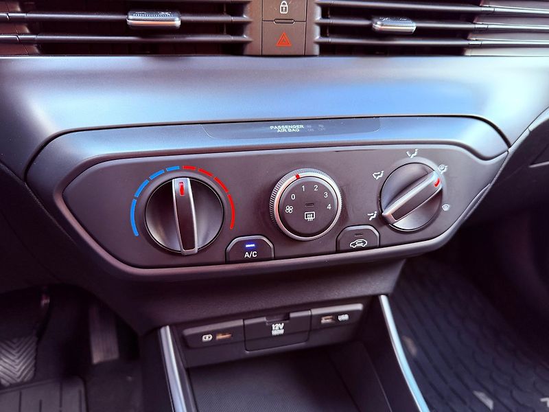Hyundai Bayon 1.2 MPi Smart, ČR, 1.Maj - fotka 21 z 25