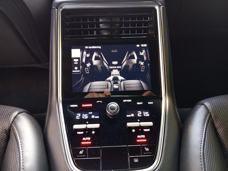 Porsche Panamera 4S diesel, 310 kW - fotka 12 z 28