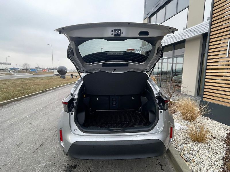 Toyota Yaris Cross 1.5 Hybrid 116HP FWD Style - fotka 9 z 29