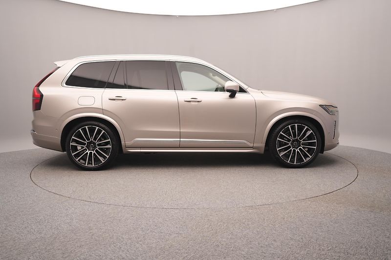 Volvo XC90 (2026) B5 AWD AUT BRIGHT ULTRA 7míst - fotka 13 z 29