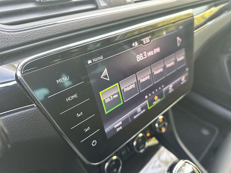 Škoda Superb (2023) Combi 2.0 TDI DSG L&K - fotka 14 z 39