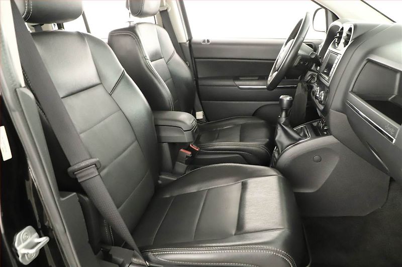 Jeep Compass (2012) 2.0, Tempomat, Vyhř. sedaček - fotka 7 z 14