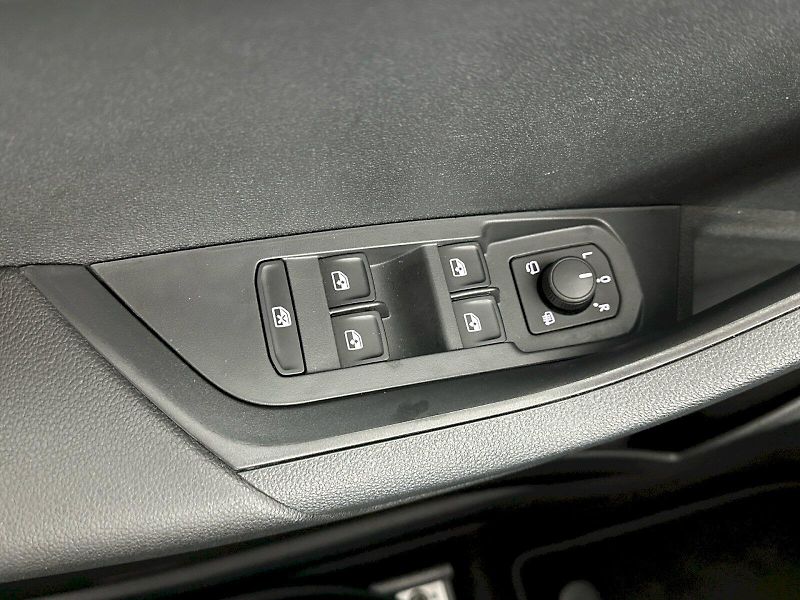 Škoda Karoq (2025) DSG 2.0TDI 110kW SportLine - fotka 29 z 34