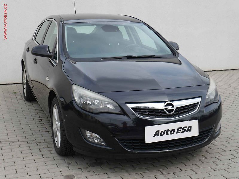 Opel Astra (2013) 1.4T, ČR, Klima - fotografie inzerátu