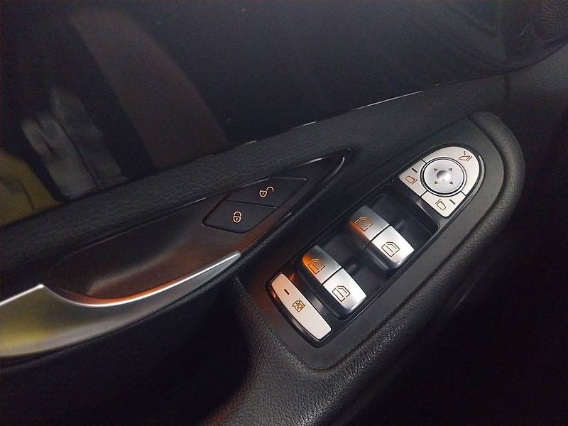 Mercedes-Benz Třídy C (2019) C 200 d, Automat, Navi - fotka 15 z 18