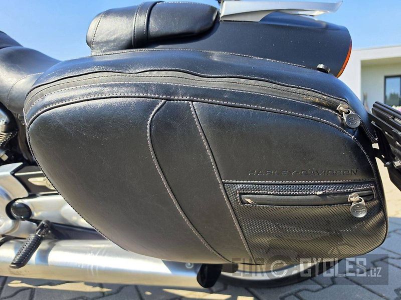 Harley-Davidson VRSCF V-Rod Muscle (2010) ABS - fotka 15 z 18