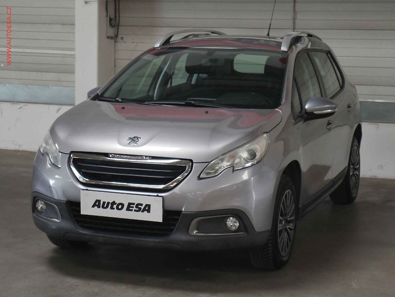 Peugeot 2008 (2016) 1.2PT, 2.maj,ČR, AC, park - fotka 3 z 18
