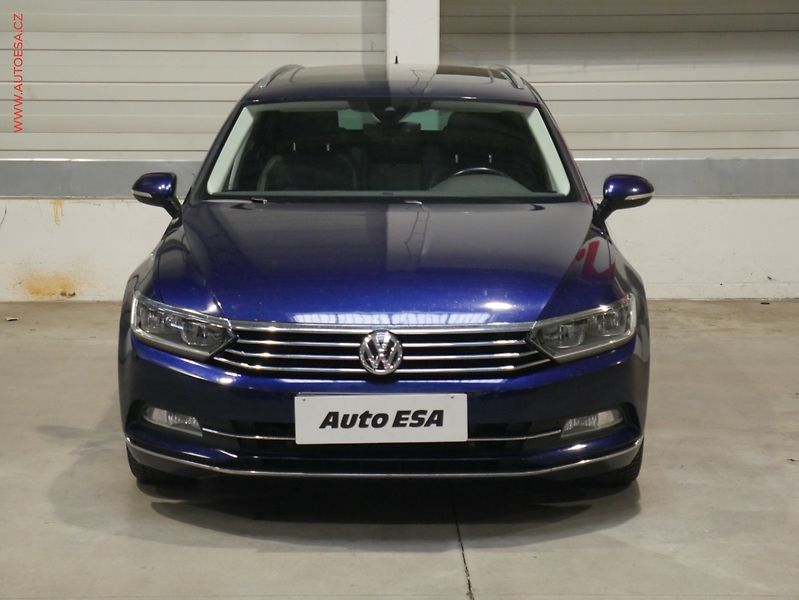 Volkswagen Passat (2019) 2.0 TDi, DSG, navi, LED - fotka 2 z 21