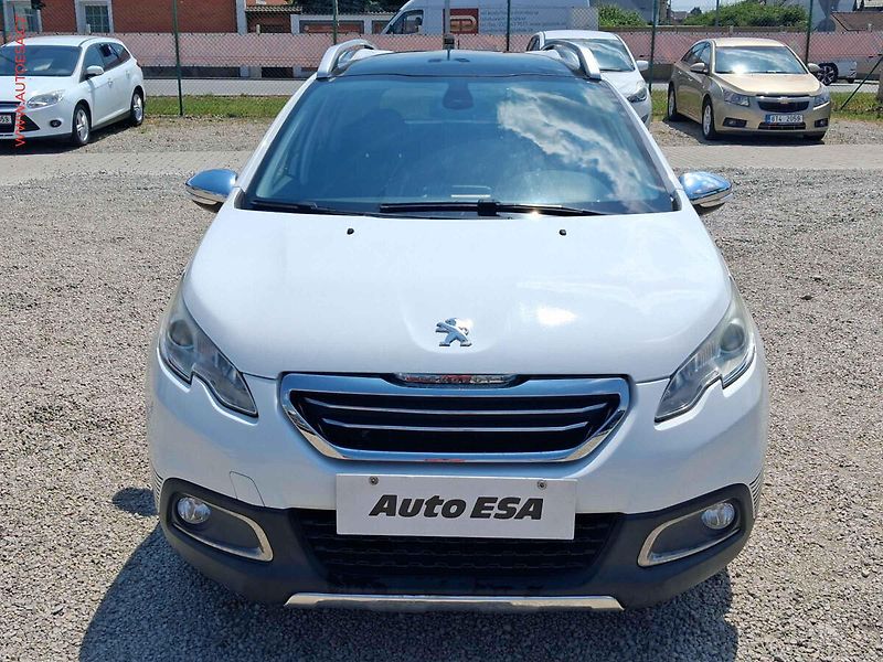 Peugeot 2008 (2015) 1.6 VTi, ČR, Allure - fotka 2 z 21