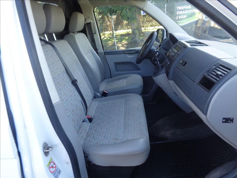 Volkswagen Transporter 2,0   long - fotka 10 z 16