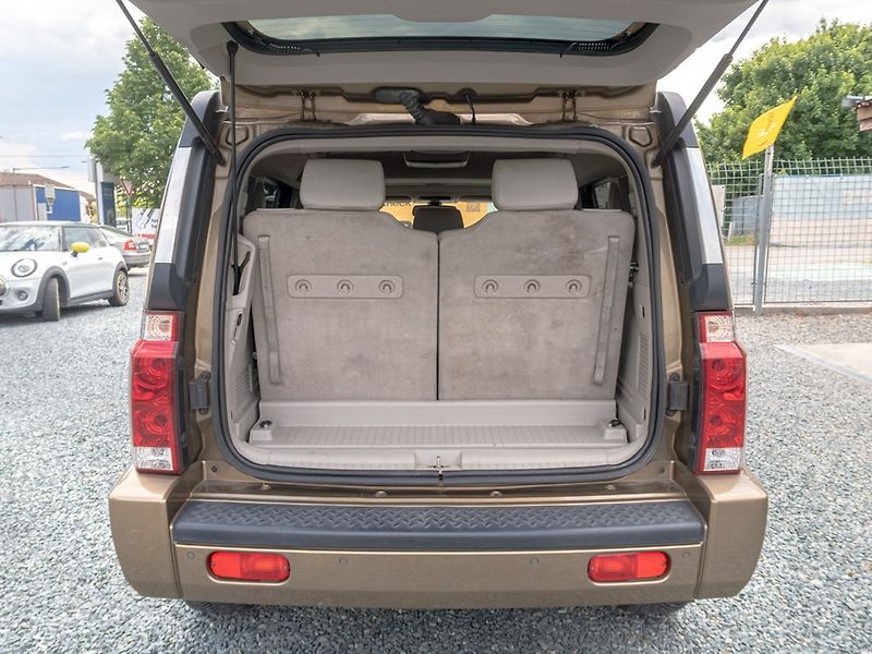 Jeep Commander (2007) ČR 3.0CRD 160KW – 7sedadel - fotka 49 z 62