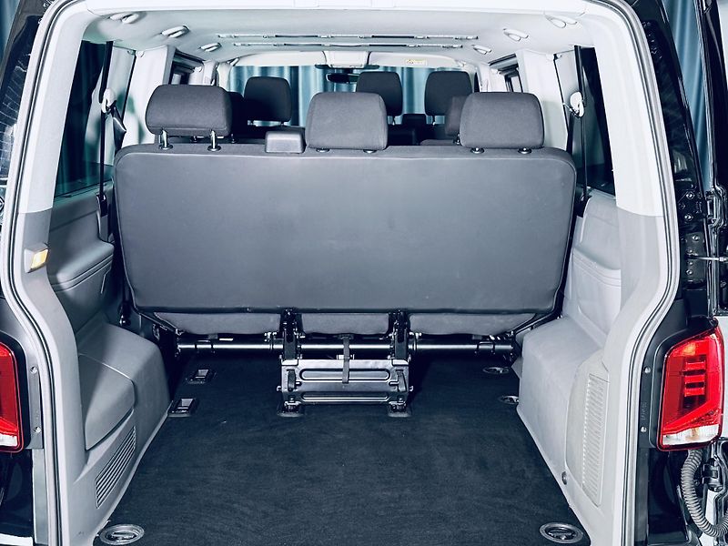 Volkswagen Caravelle (2023) 6.1*BULLI*LONG*DSG*TDI - fotka 38 z 39