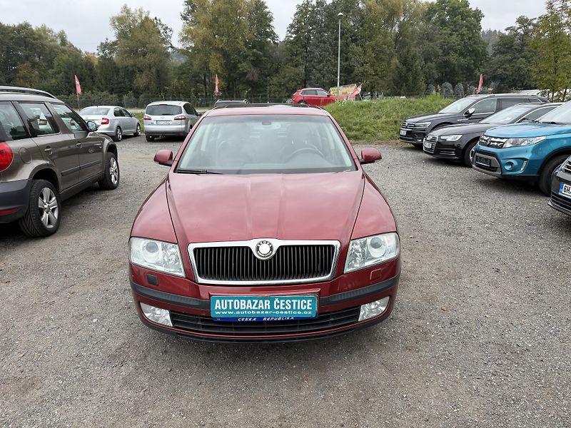 Škoda Octavia 1.6i - fotka 2 z 22