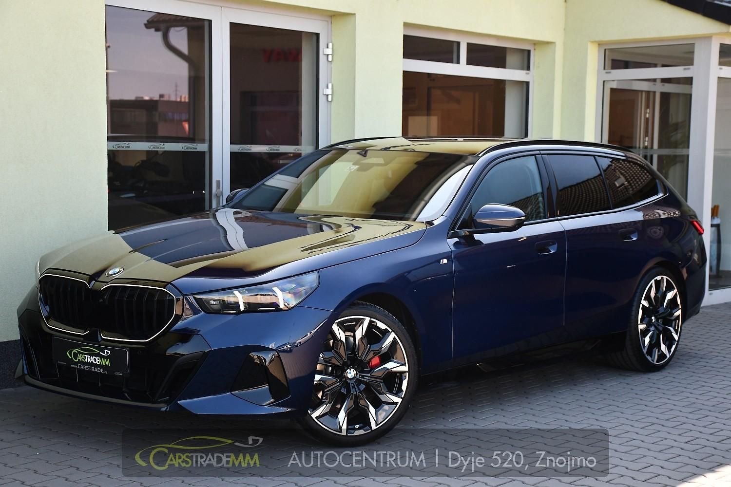 BMW Řada 5 520d M-SPORT TAŽNÉ REZERVACE