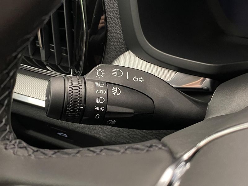 Volvo V60 (2026) B4 AUT BRIGHT PLUS - fotka 29 z 61