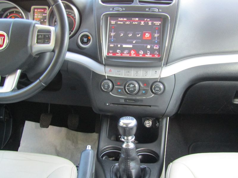 Fiat Freemont (2013) 2.0 JTD 100kW  7 MÍST - fotka 17 z 42