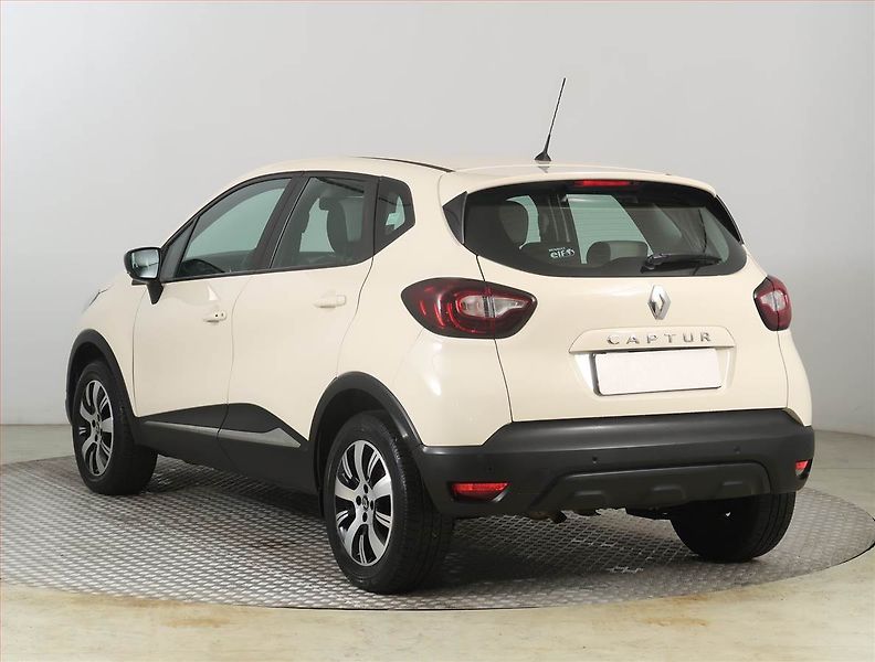 Renault Captur (2018) 1.2 TCe, Automat, Serv.kniha - fotka 4 z 22