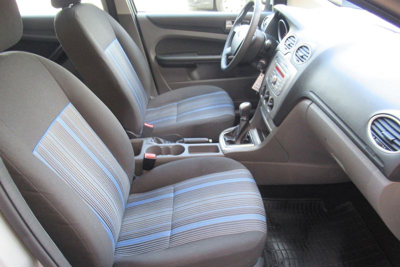 Ford Focus 1.4i KLIMA SADA KOL - fotka 13 z 21