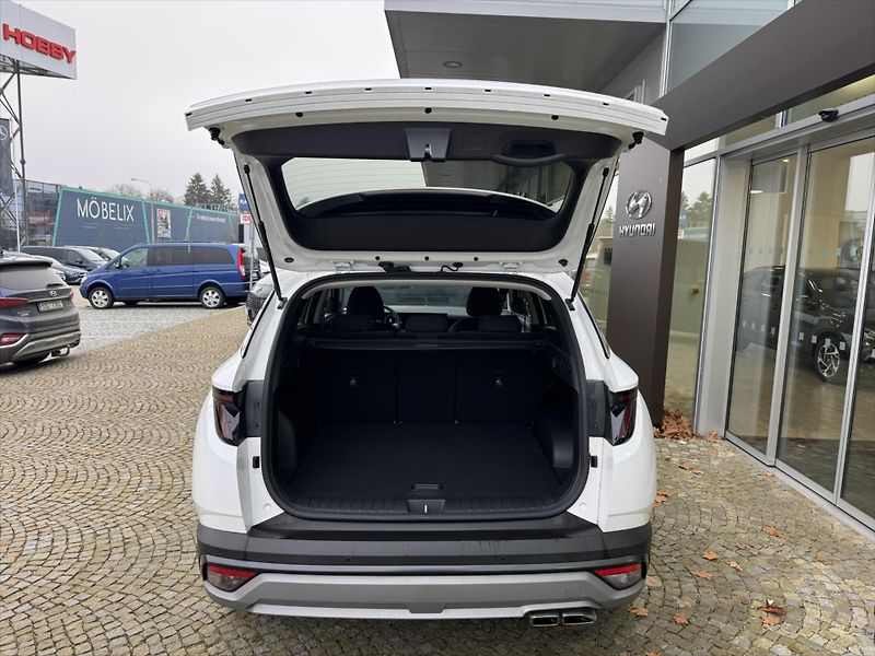 Hyundai Tucson 1,6 25 1,6 TGDI DCT 2WD STYLE - fotka 6 z 11