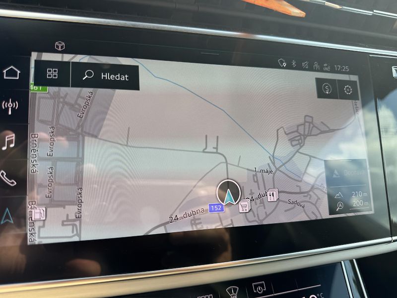 Audi Q8 55 TFSi 1.maj ČR DPH S-line - fotka 22 z 24